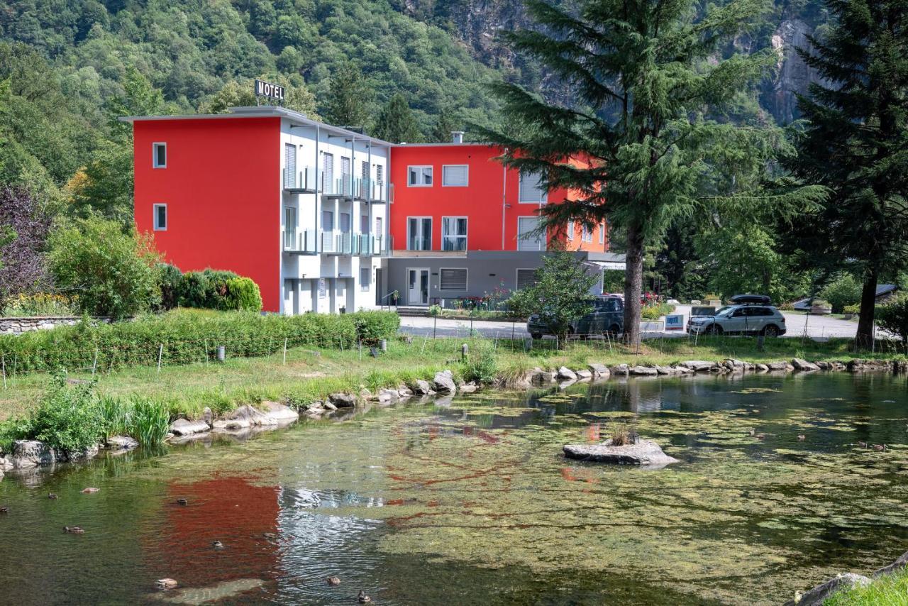 Motel Afia Cama Zewnętrze zdjęcie