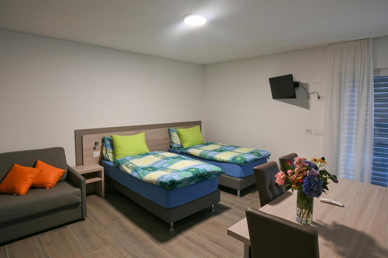 Motel Afia Cama Zewnętrze zdjęcie
