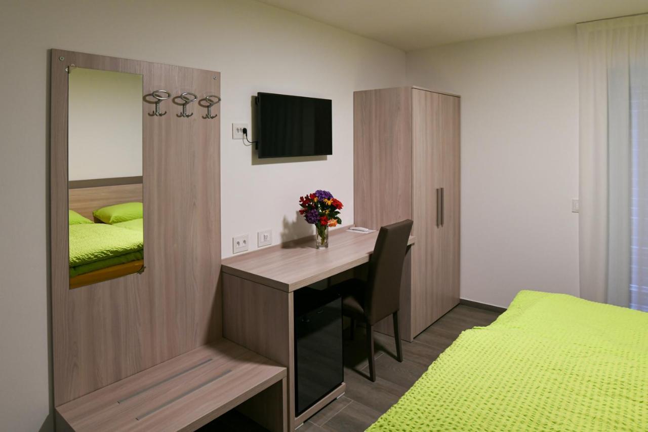 Motel Afia Cama Zewnętrze zdjęcie