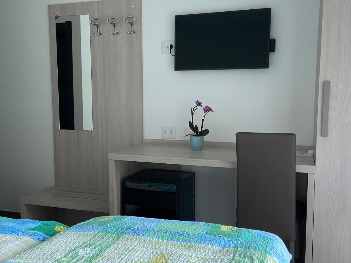 Motel Afia Cama Zewnętrze zdjęcie
