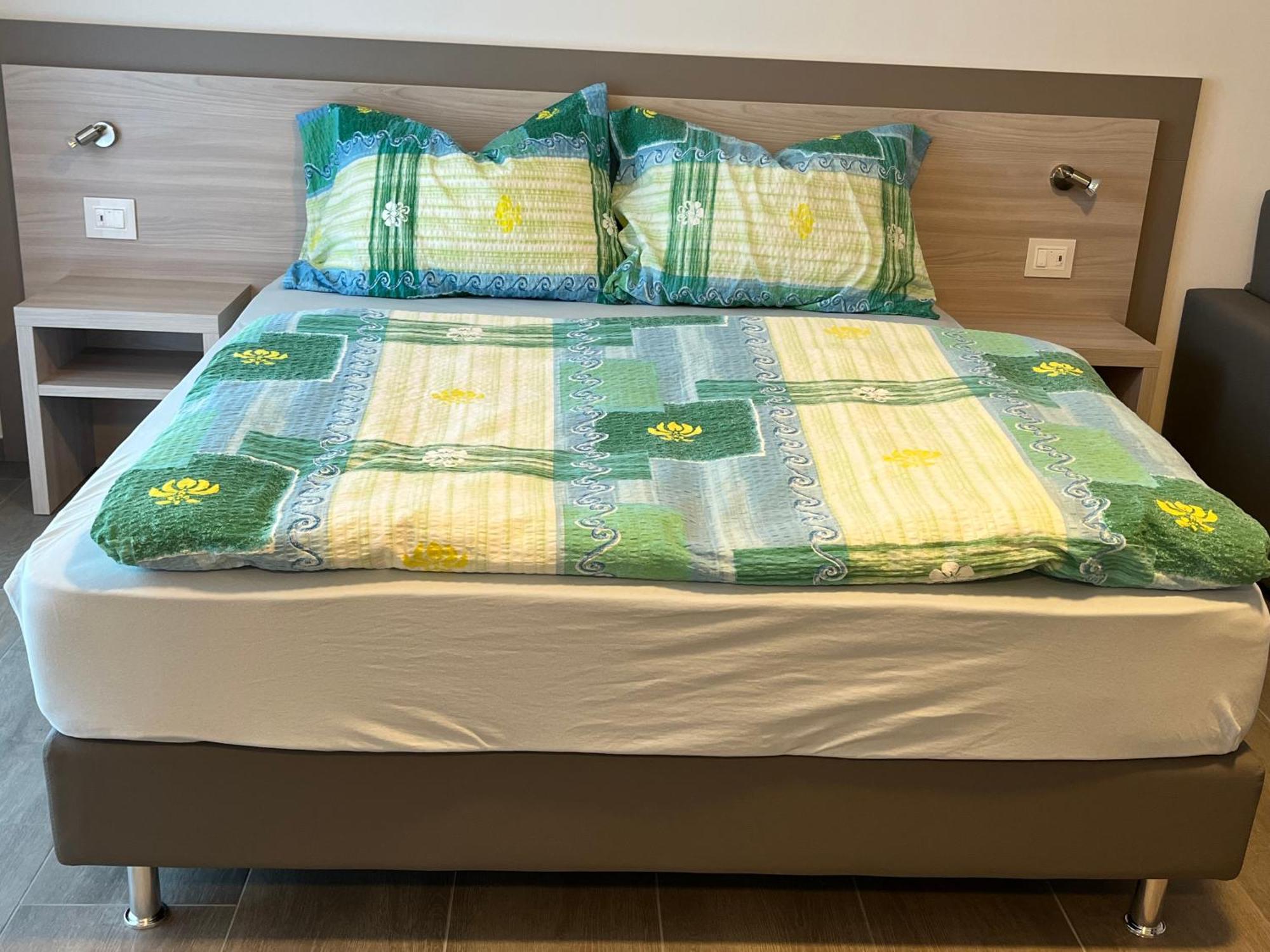Motel Afia Cama Zewnętrze zdjęcie