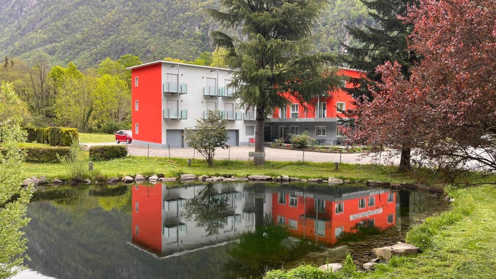 Motel Afia Cama Zewnętrze zdjęcie